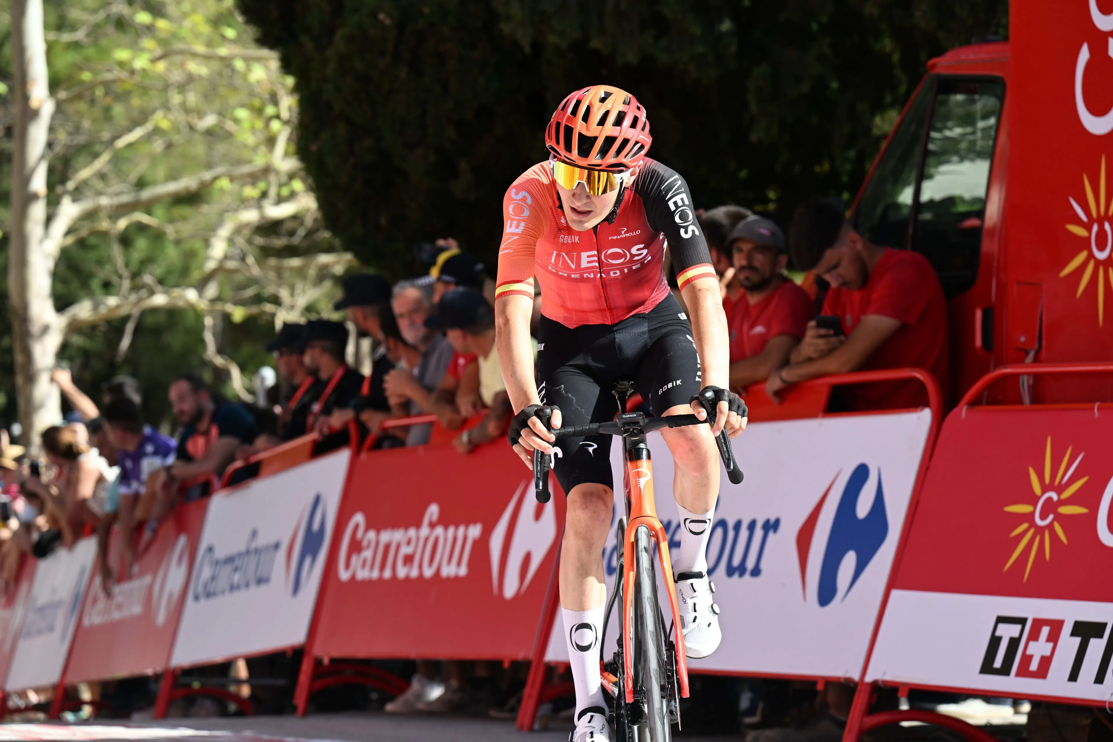 Las 3 grandes incógnitas del ciclismo español de cara a 2025