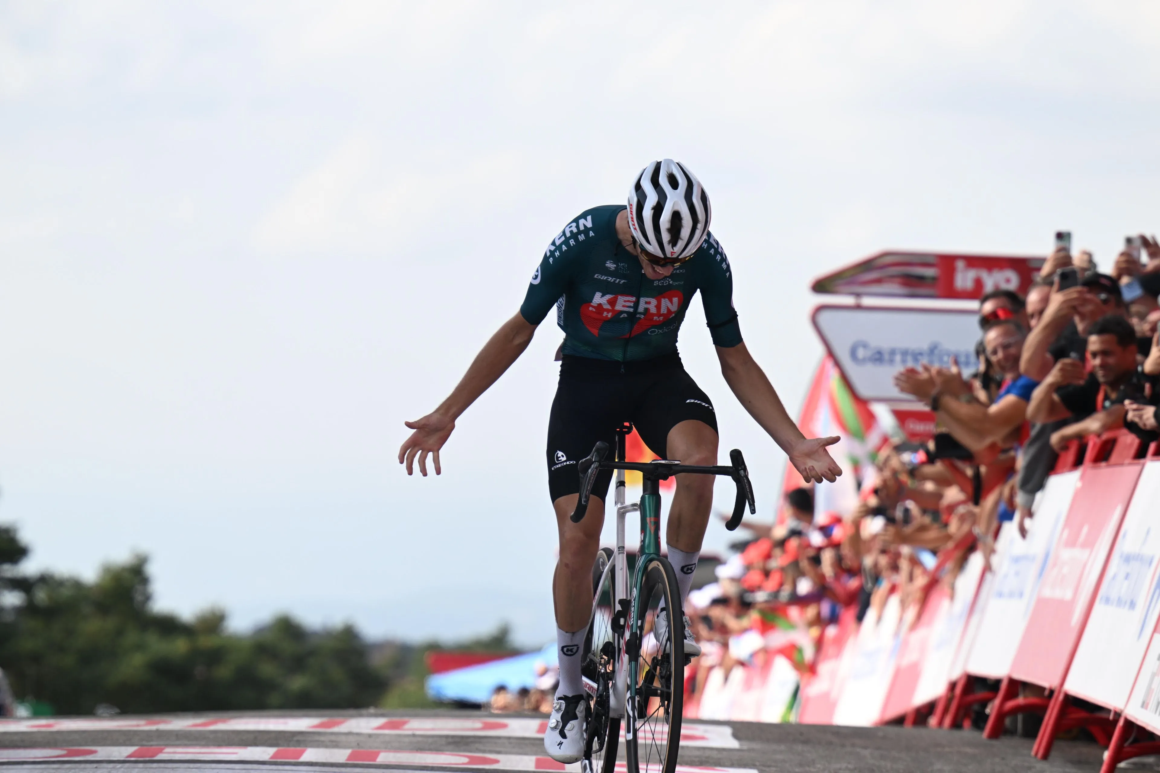 ¡El fichaje de Pablo Castrillo por Movistar Team, prácticamente hecho! El acuerdo es inminente