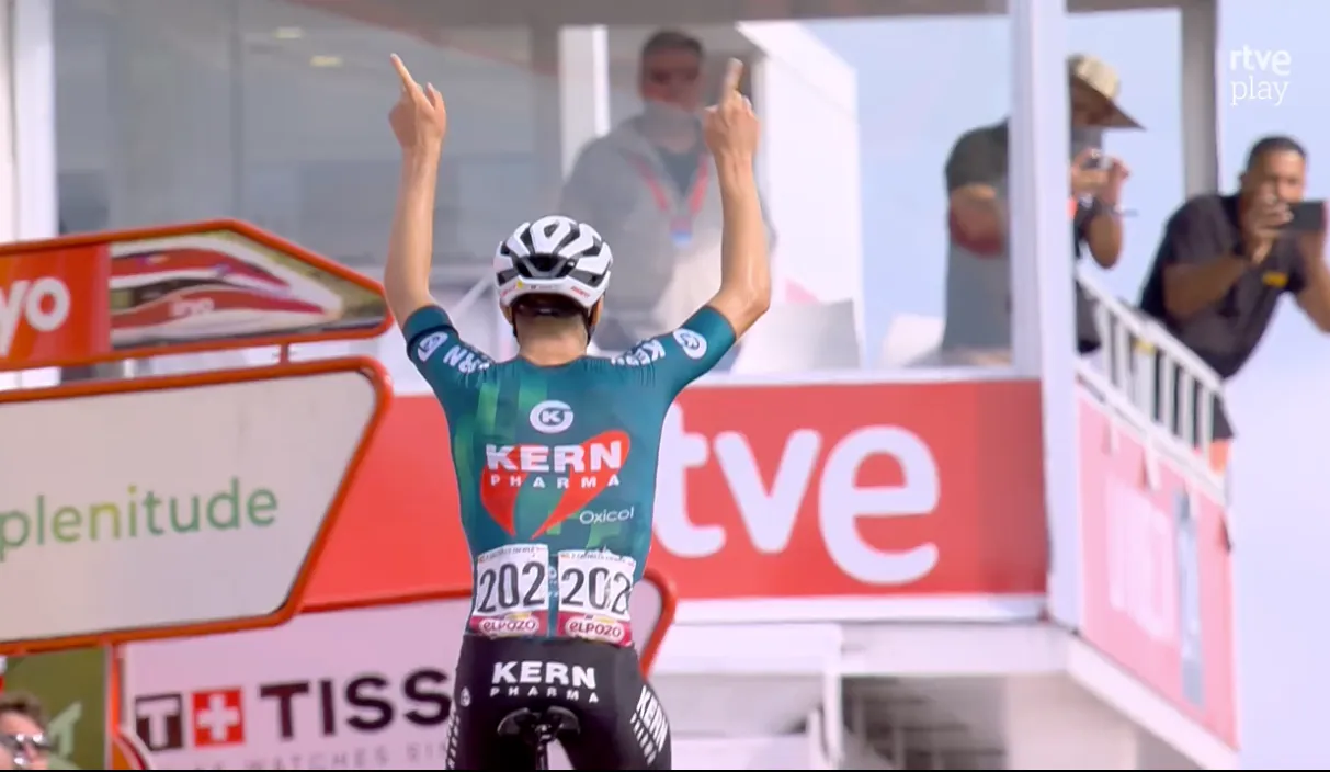 ¡Victoria homérica de Pablo Castrillo dándole un triunfo histórico en la Vuelta a España a Kern Pharma!