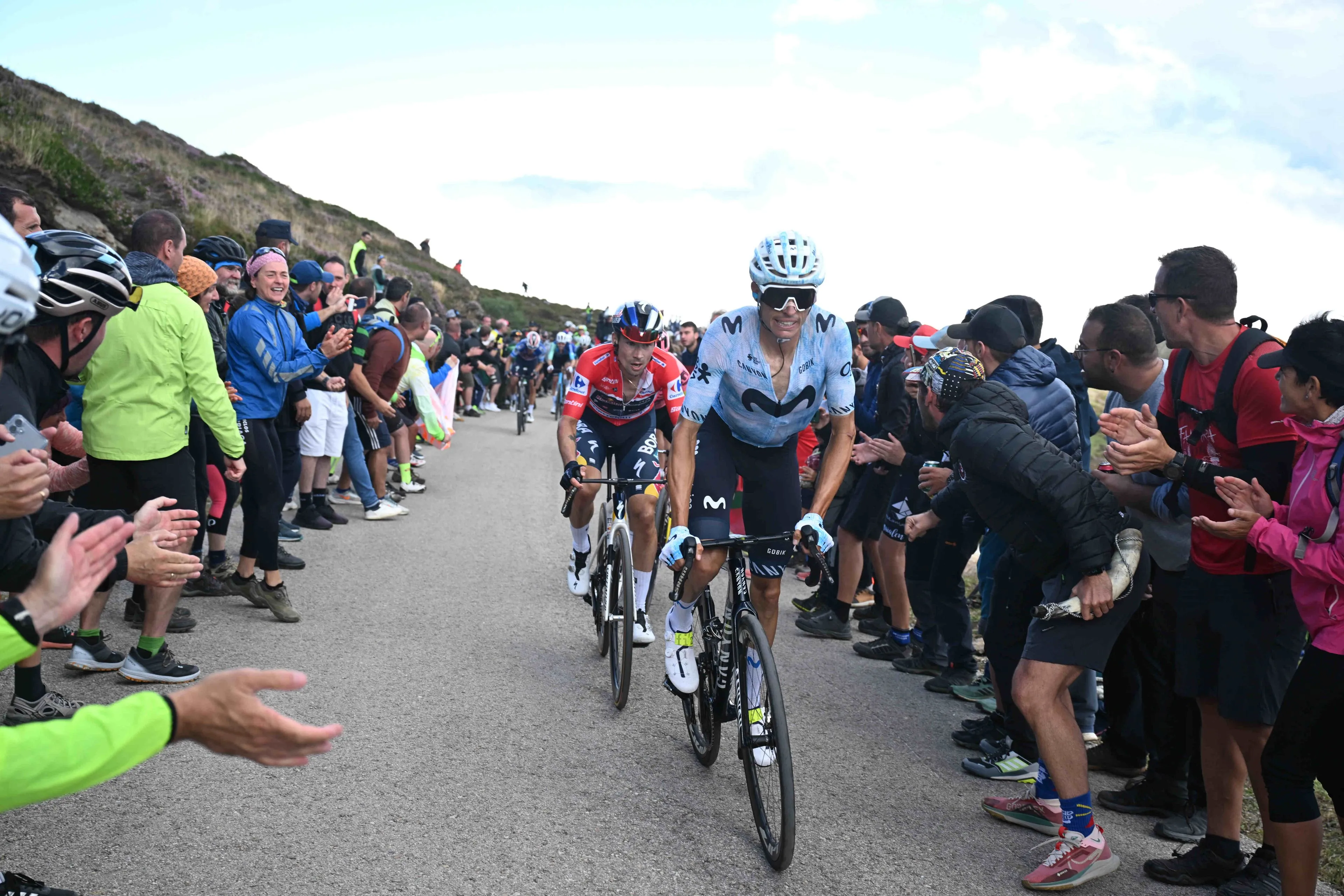 Enric Mas, la única nota de color de un oscuro Movistar Team en la Vuelta a España 2024