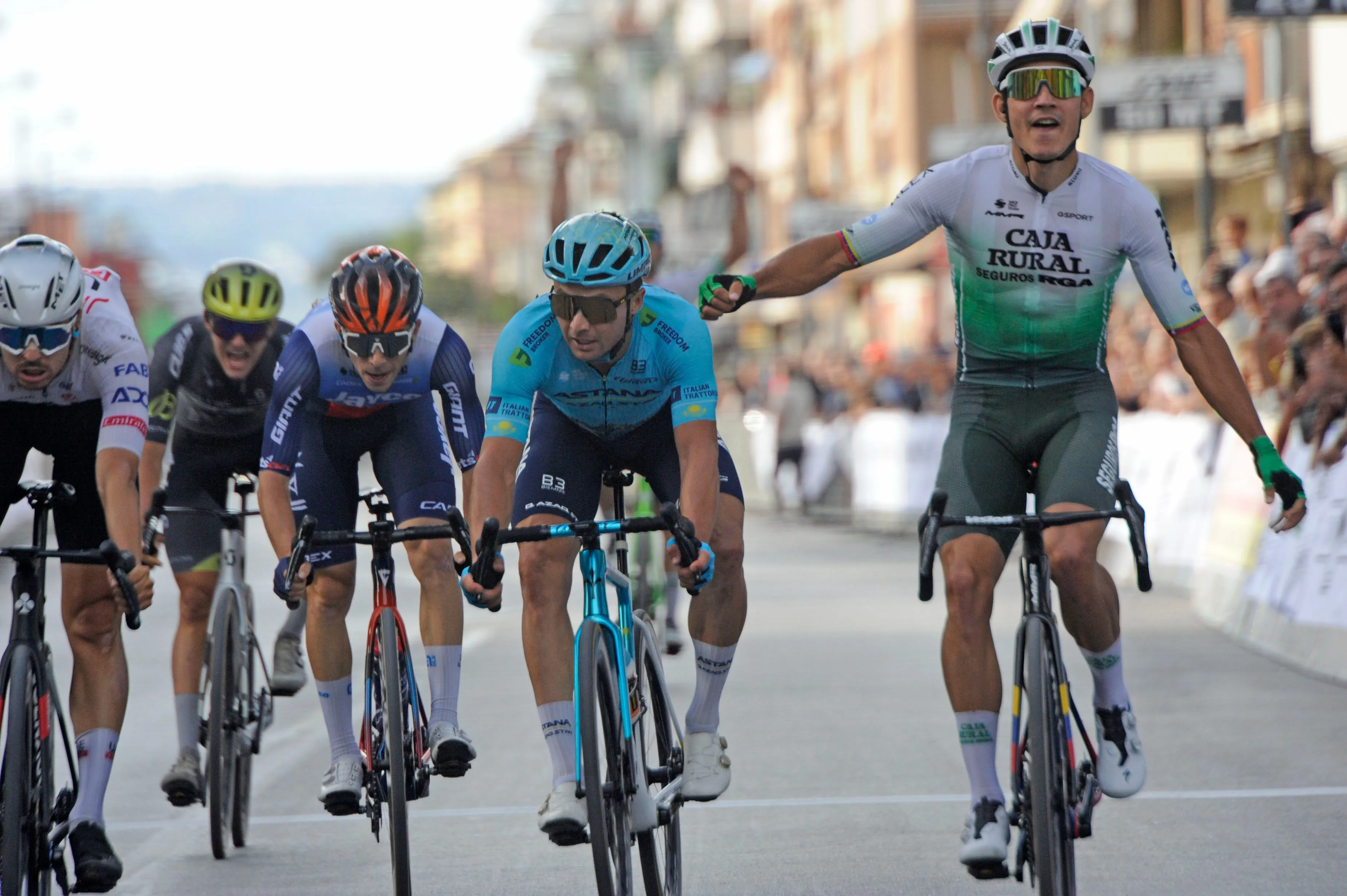 Los bestiales números de Orluis Aular en Caja Rural que han motivado su fichaje por Movistar Team