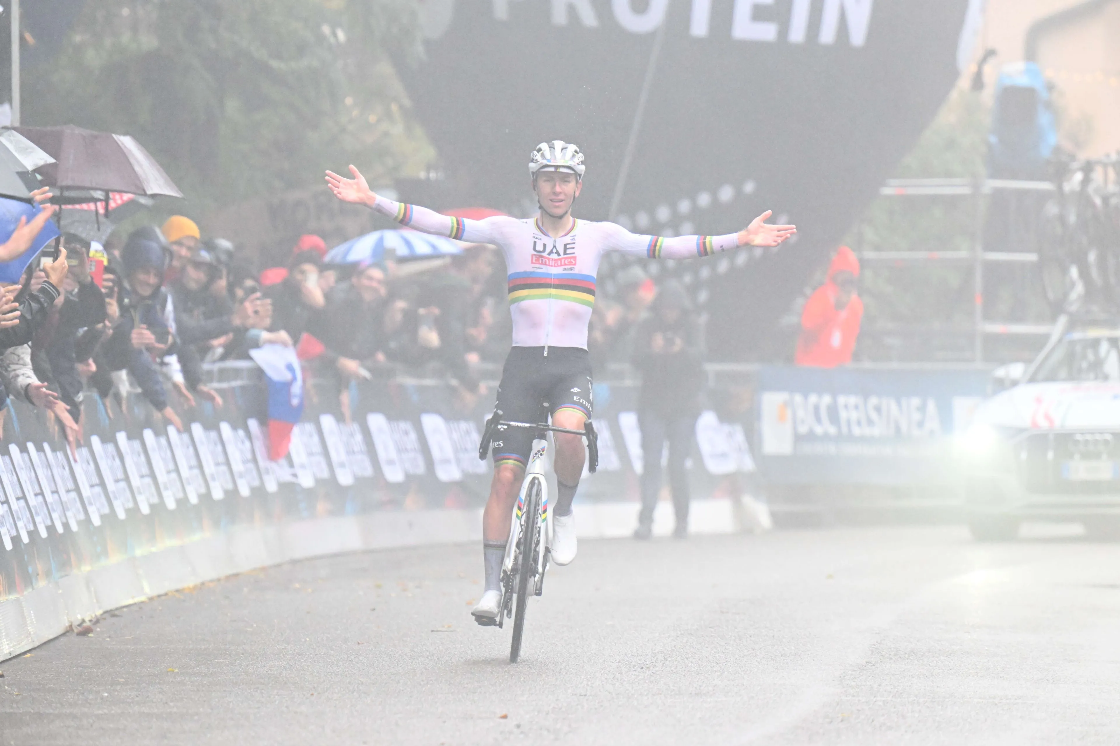 Los únicos 5 corredores de la historia que han ganado su primera carrera tras ser campeones del mundo