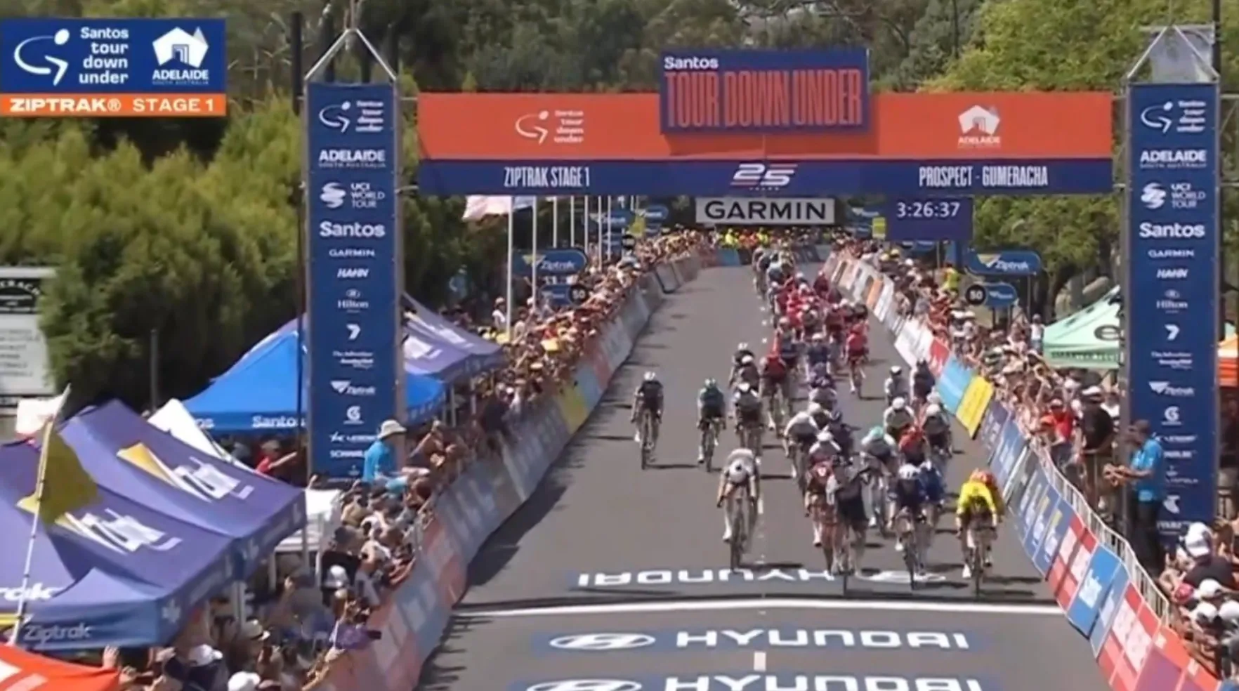 ¡Sam Welsford estrena la temporada WorldTour ganando la etapa 1 del Tour Down Under 2025!