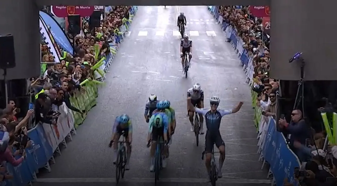¿La mejor carrera de 2025? Fabio Christen gana la Vuelta a Murcia y Nairo Quintana termina sexto