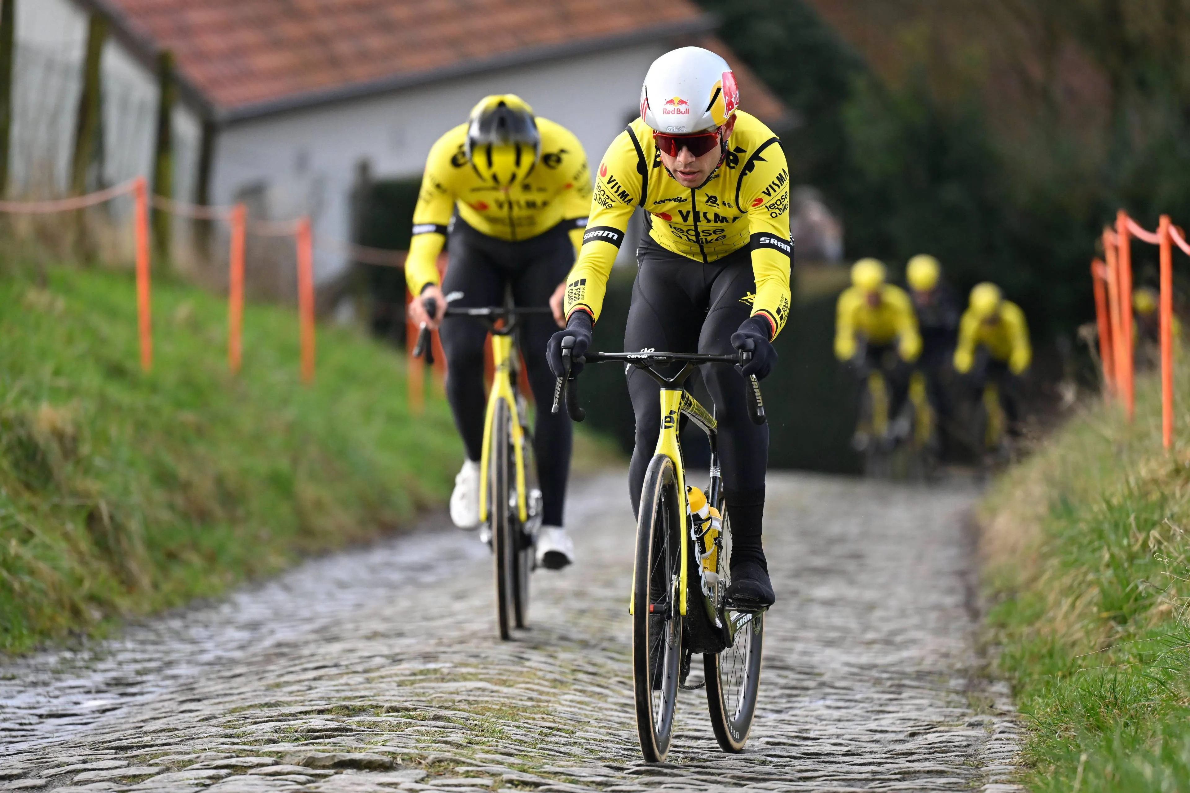 EN DIRECTO | Omloop Nieuwsblad 2025: Visma controla a los fugados