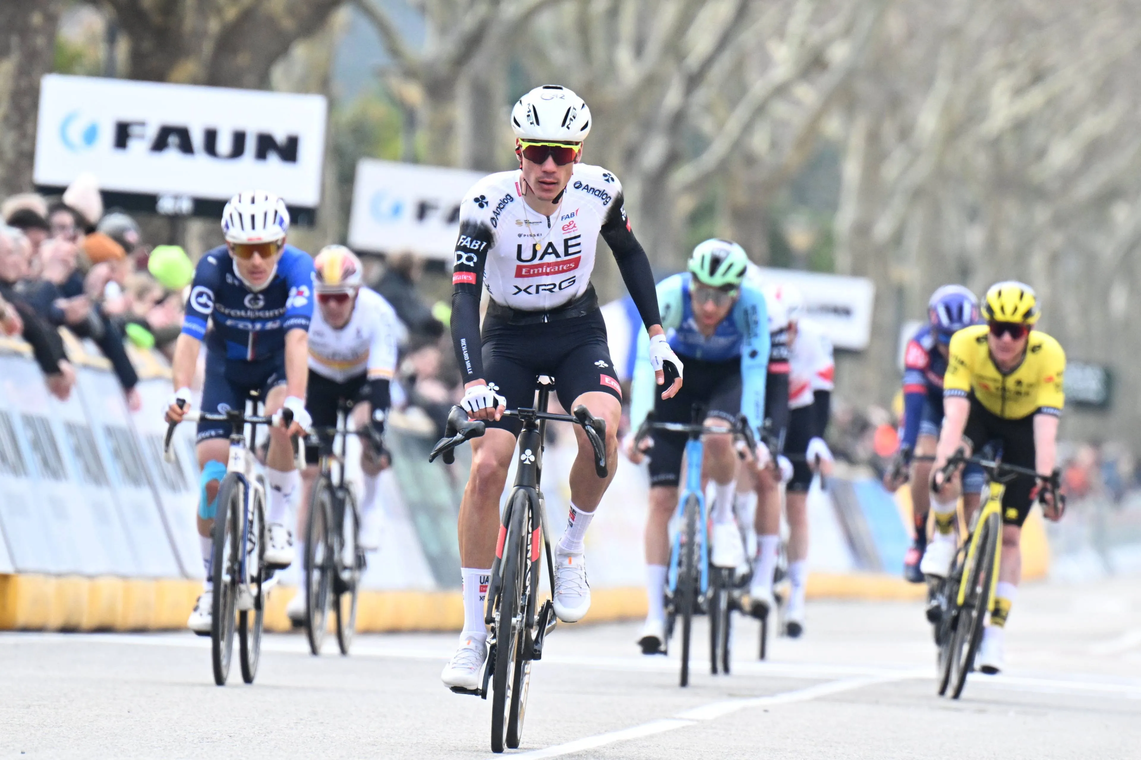 PREVIA | Trofeo Laigueglia 2025 - ¿Podrán Juan Ayuso o Antonio Morgado llevarse la victoria para UAE?