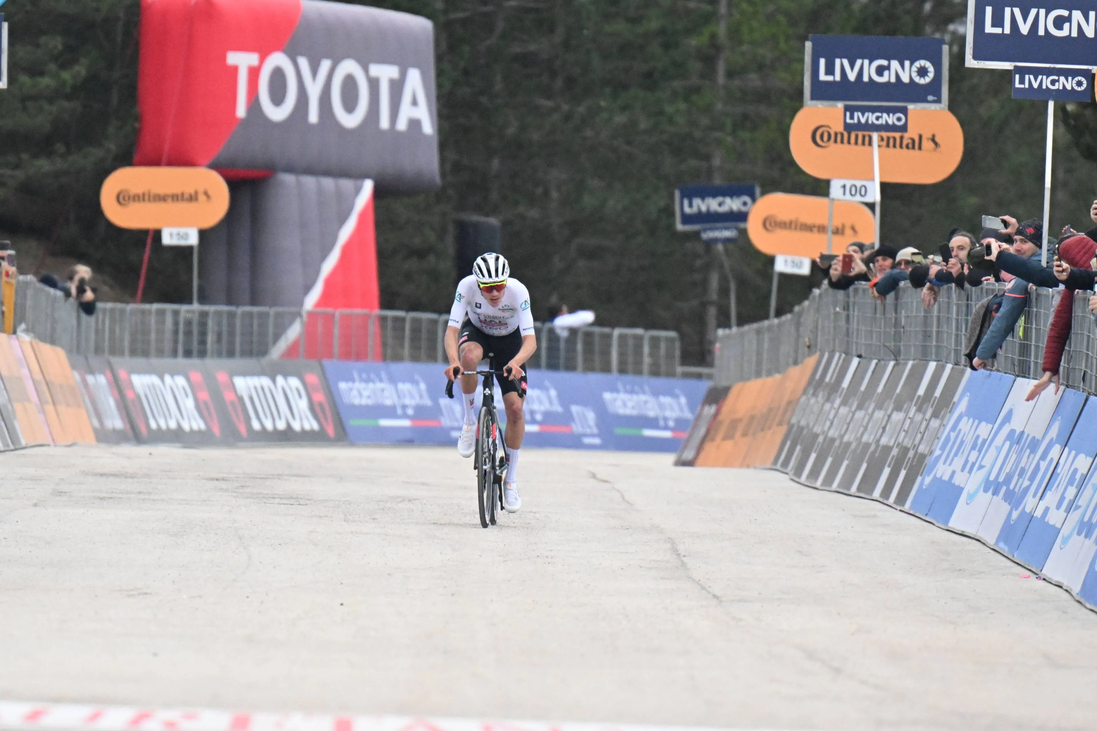 EN DIRECTO | Etapa final Tirreno Adriático 2025: ¿Sorpresas para Juan Ayuso?