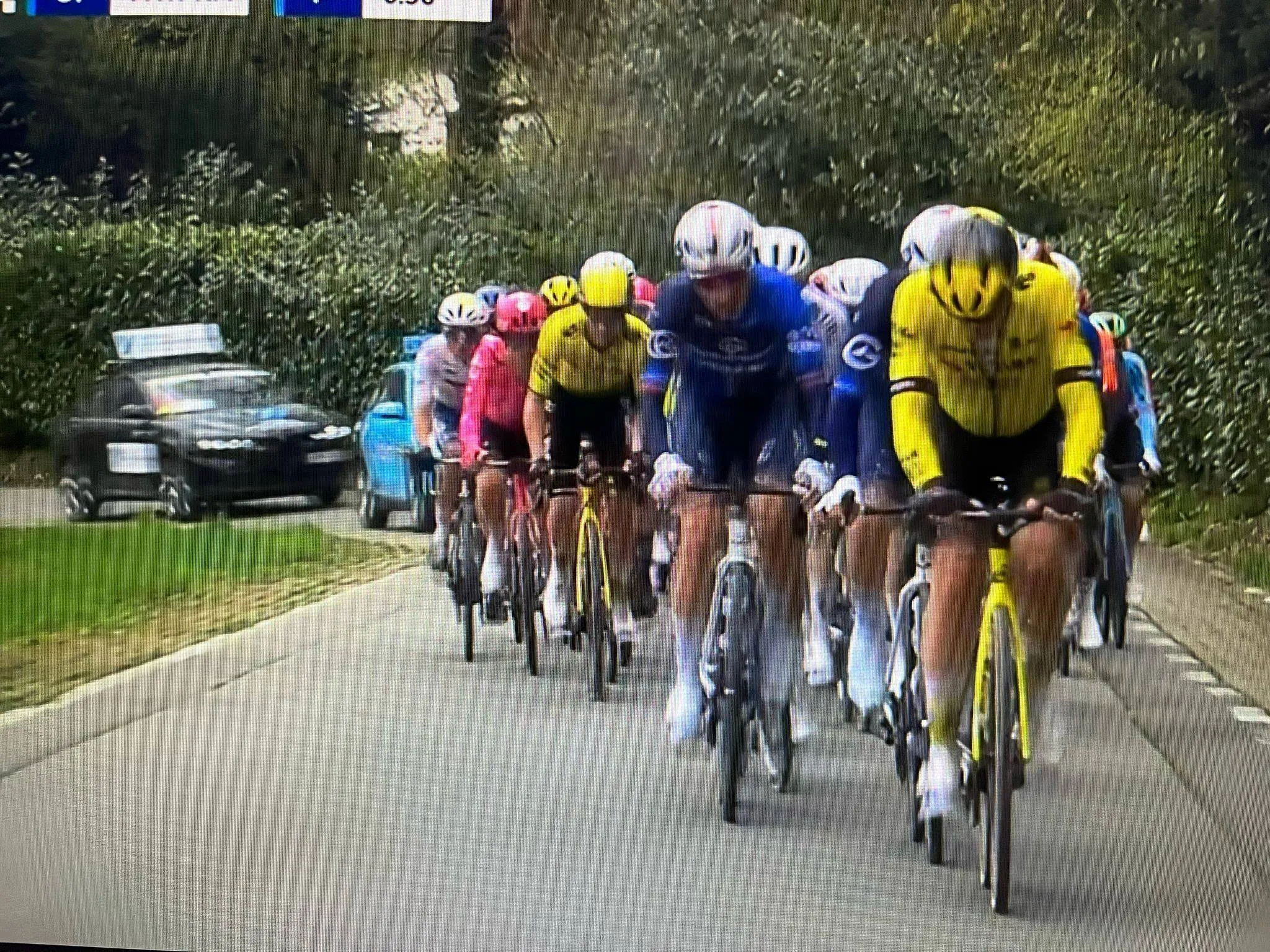 En DIRECTO | E3 Saxo Classic 2025: ¡Van der Poel ya está en cabeza de carrera!