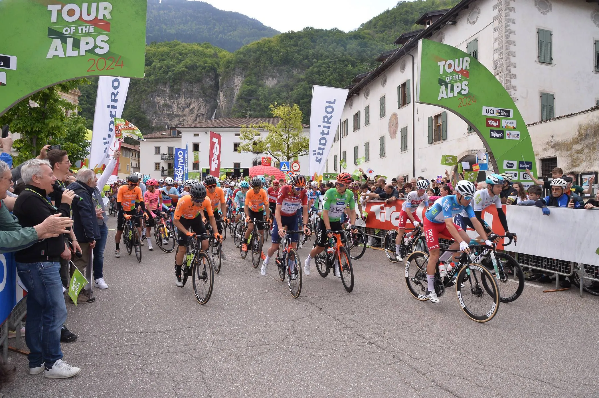 tour de los alpes 1157545085