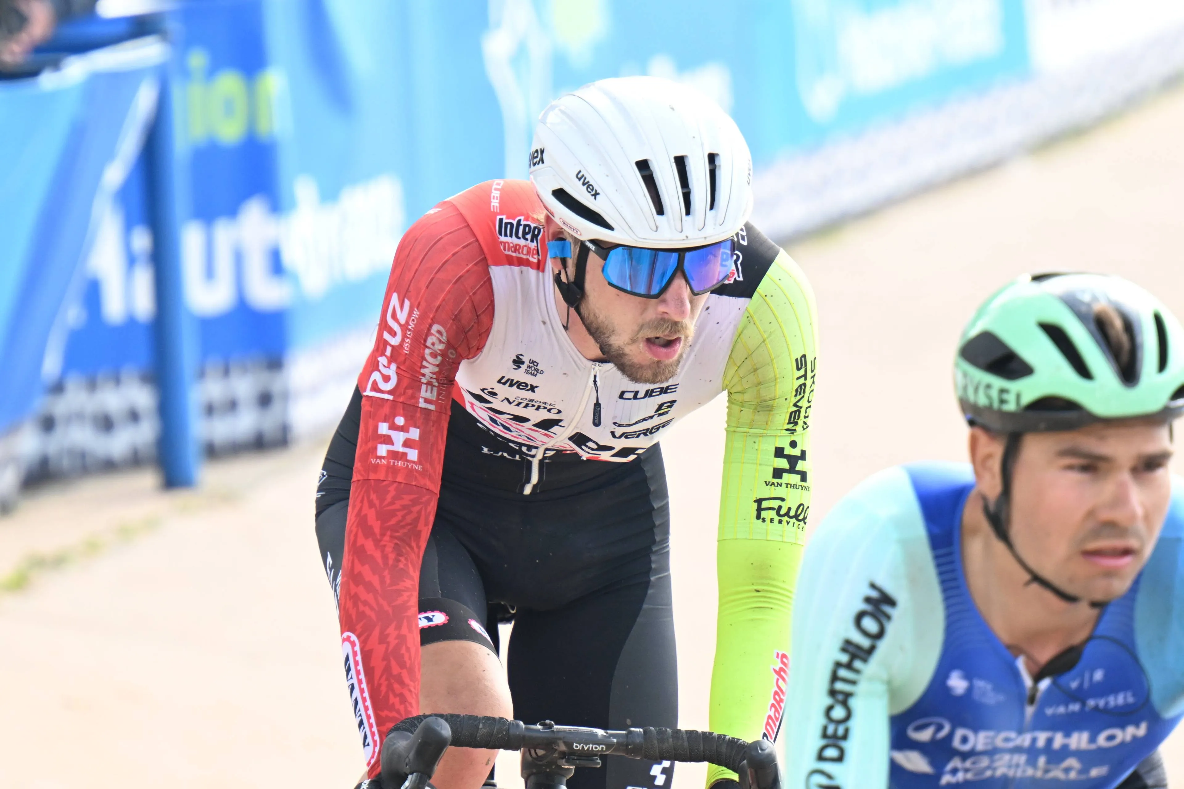 Sexto puesto de Jonas Rutsch en París-Roubaix, balón de oxígeno en la primavera de Intermarché