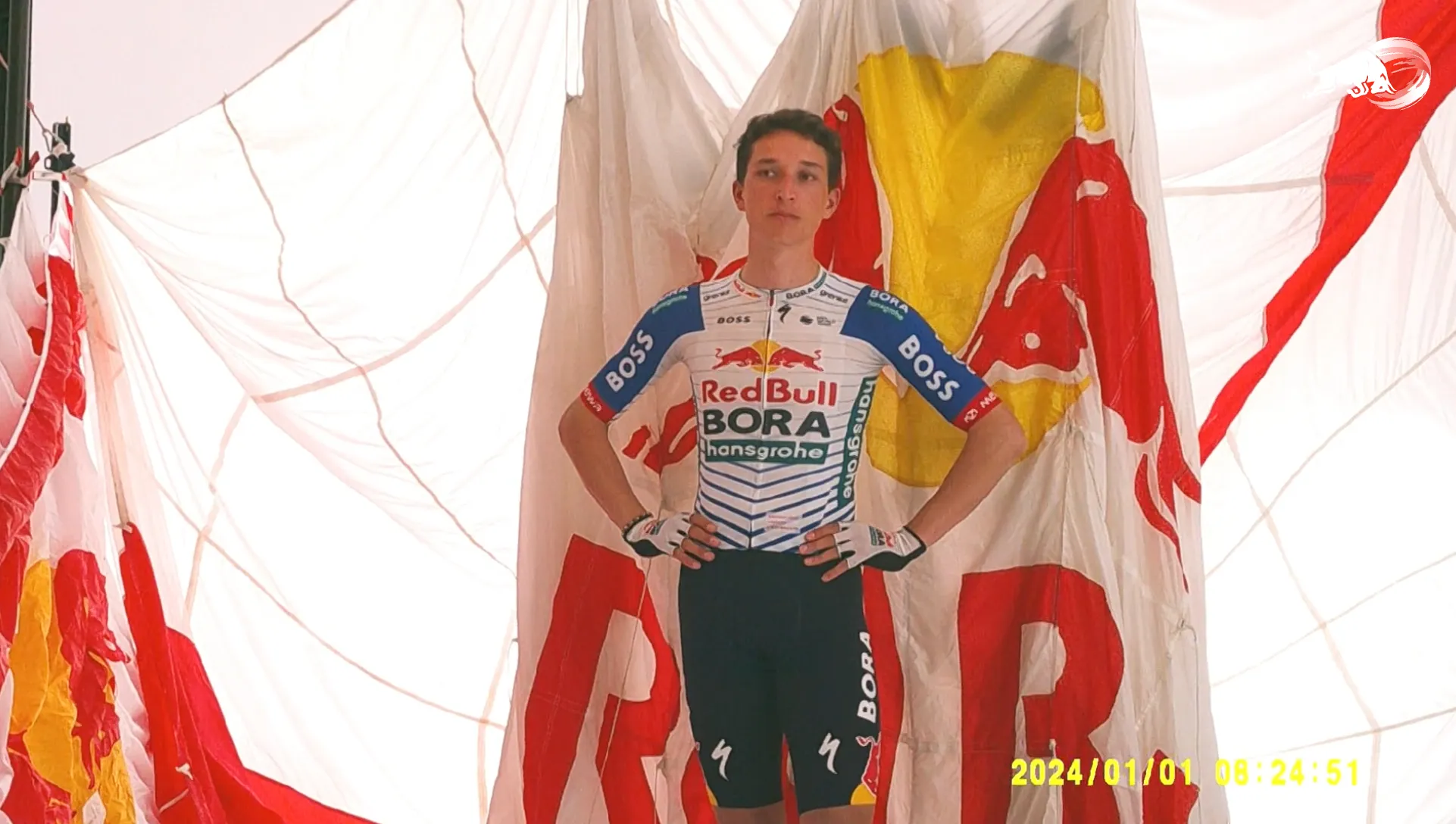 Red Bull BORA tiene una nueva imagen de maillot