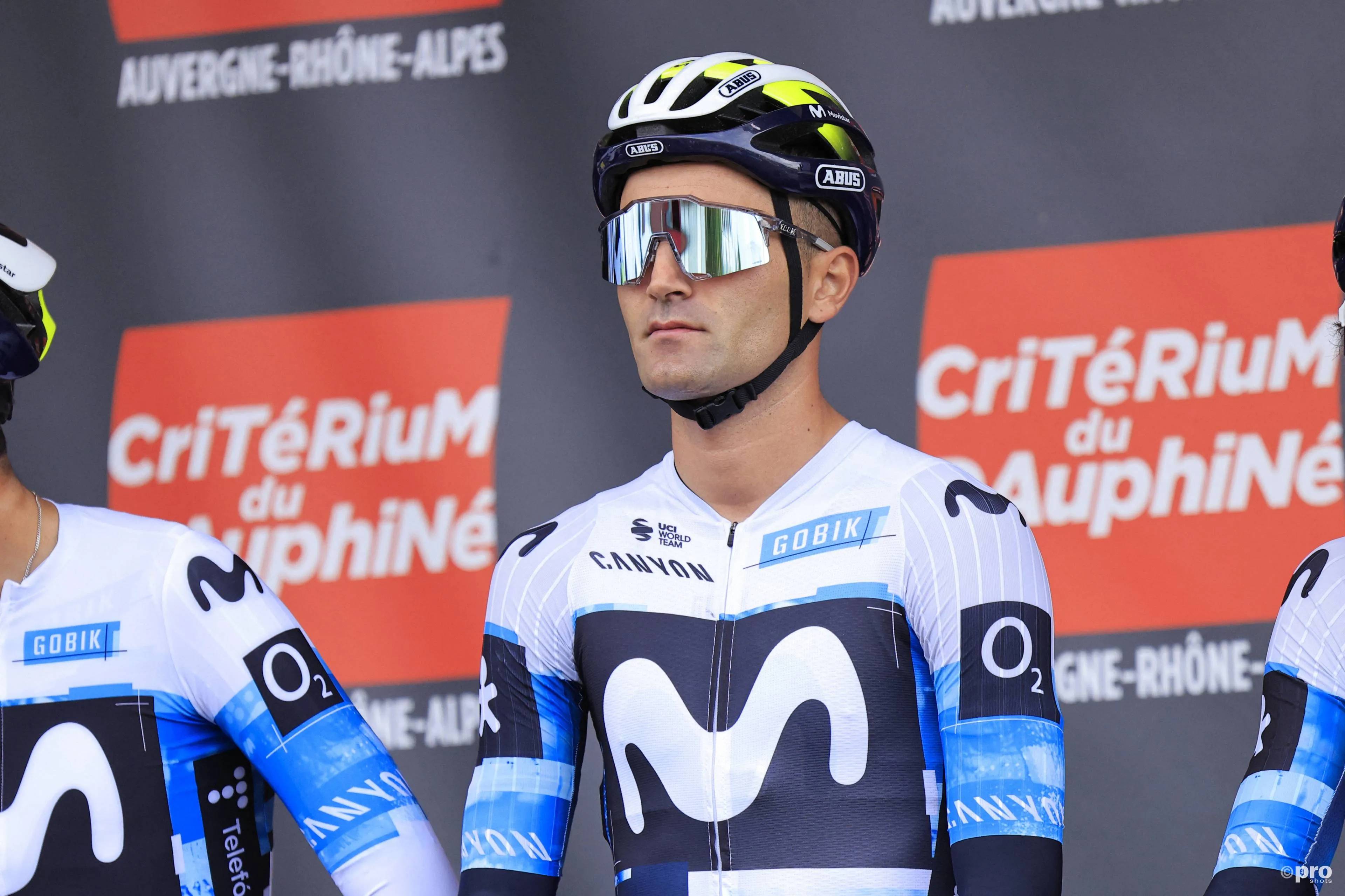 Ruben Guerreiro, con el maillot de Movistar en el Critérium du Dauphiné 2025