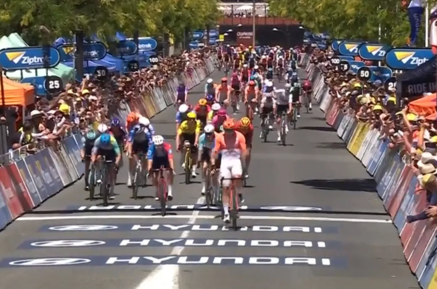 Gran triunfo de Sam Welsford para INEOS en el TDU