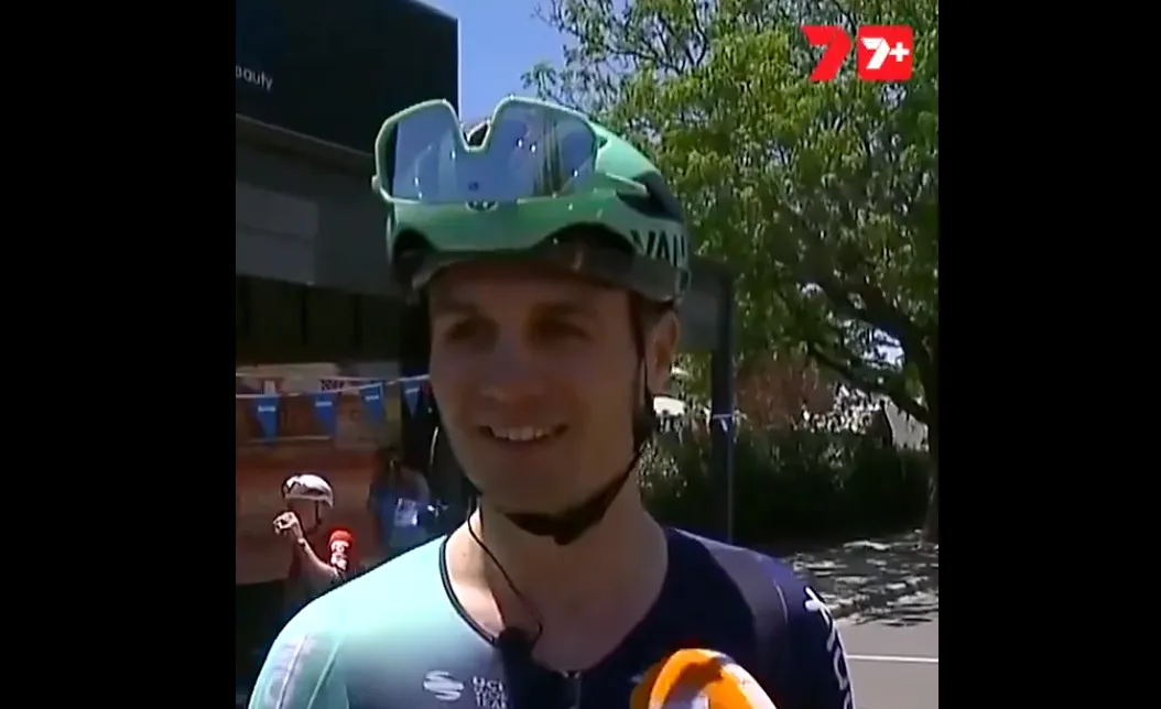 Tobias Lund Andresen, hablando para la organización del Tour Down Under
