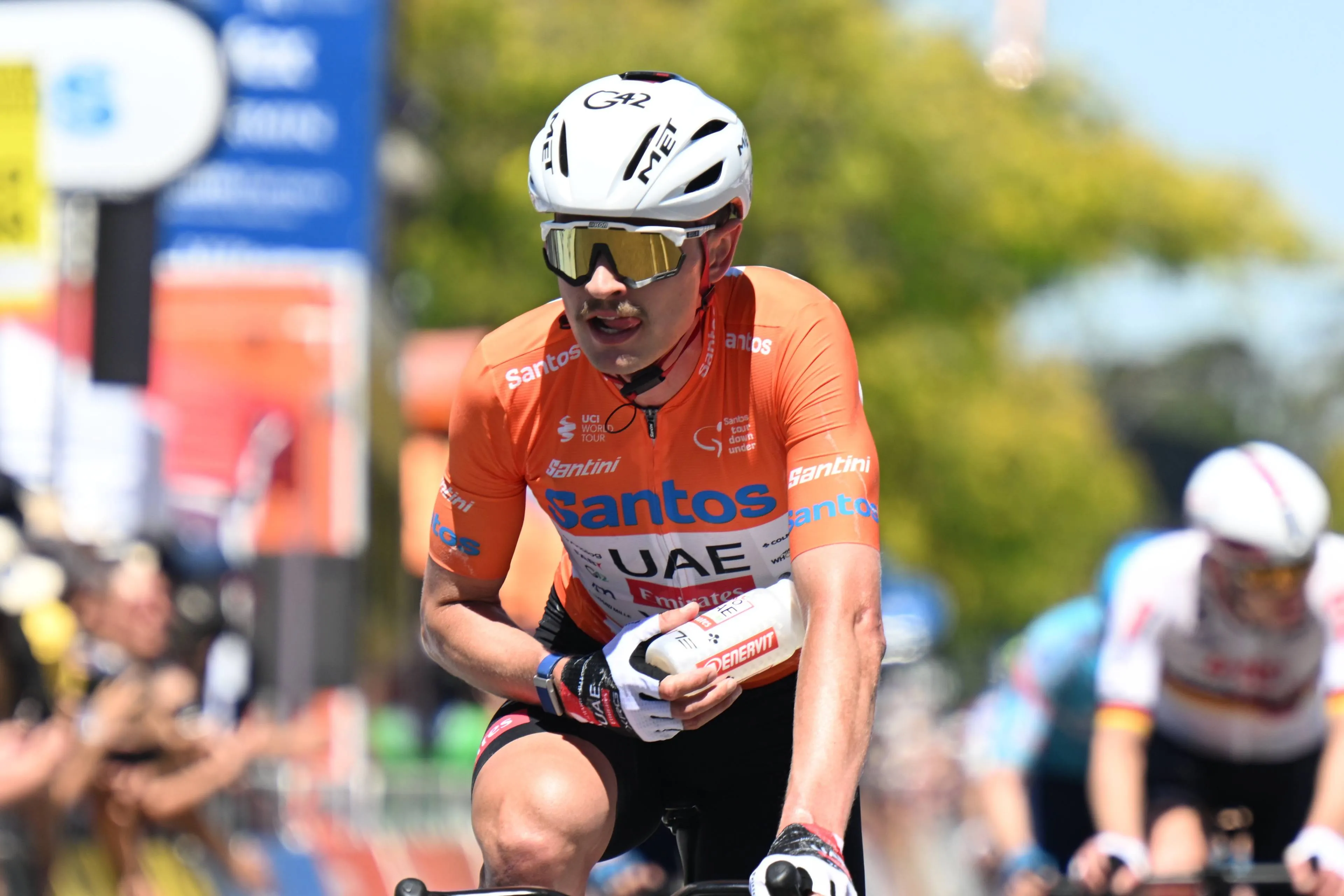 Jay Vine durante la etapa 2 del Tour Down Under 2026