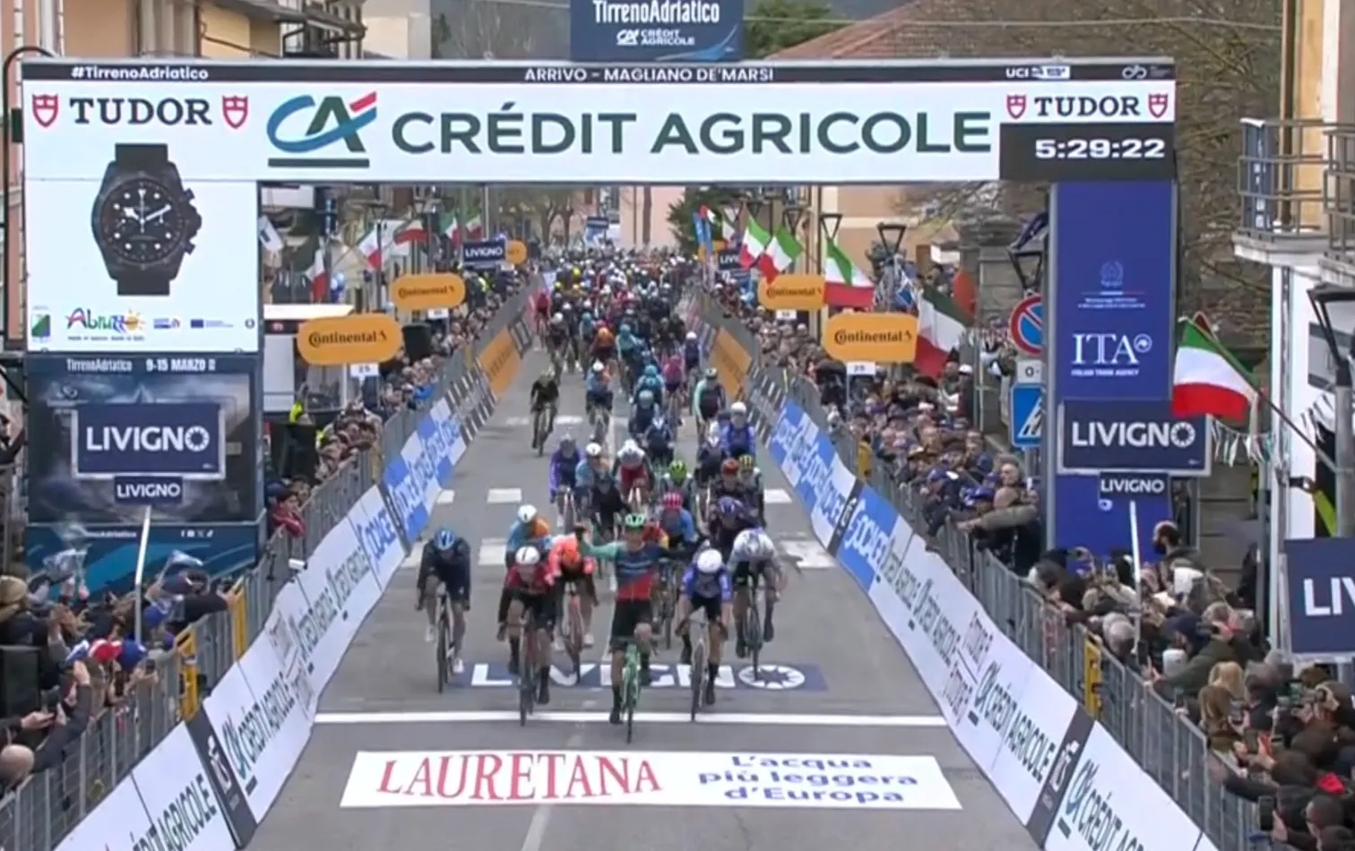 andresen-victoria-tirreno