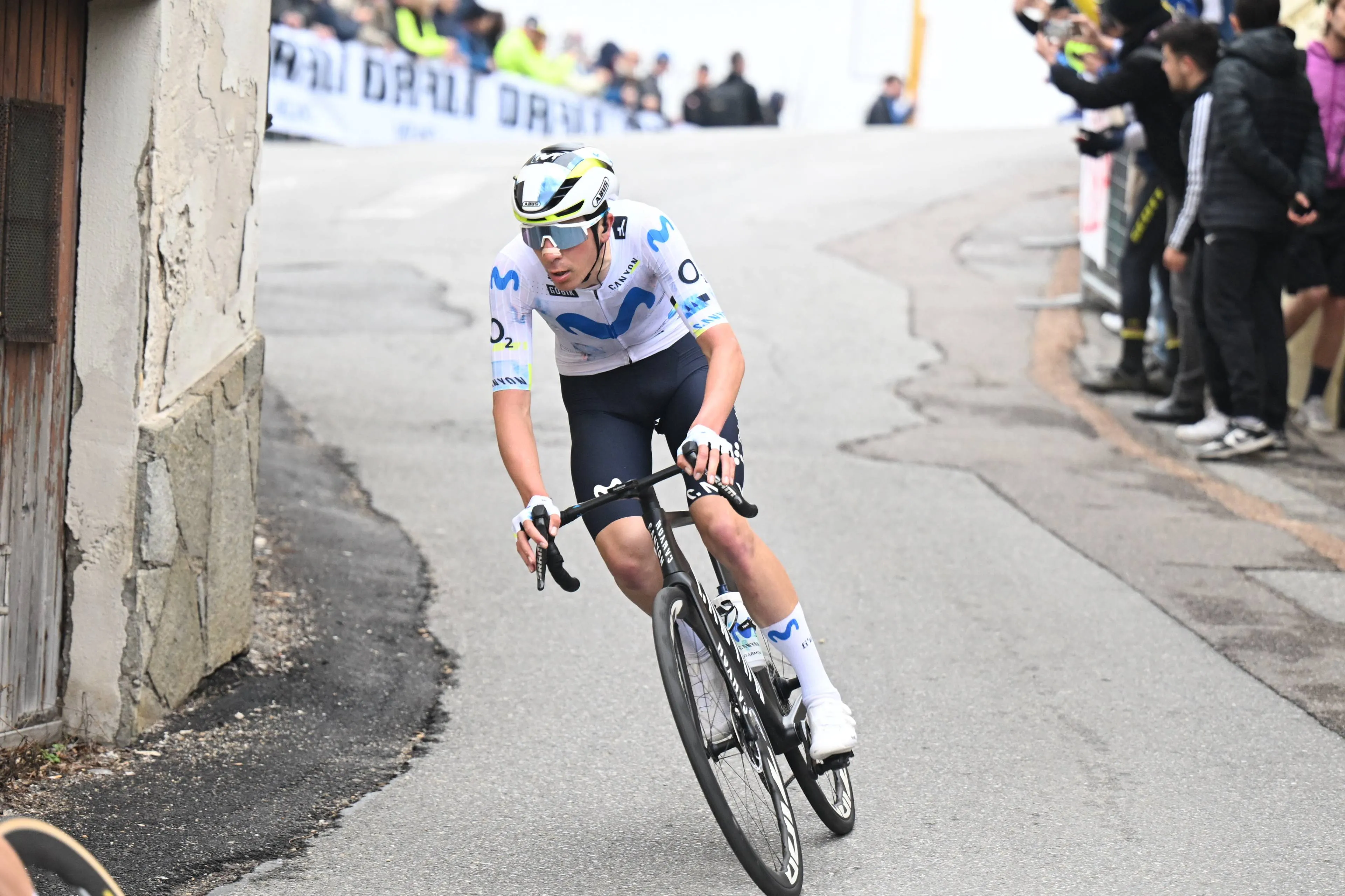 Cian Uijtdebroeks, en la Milán-Turín 2026