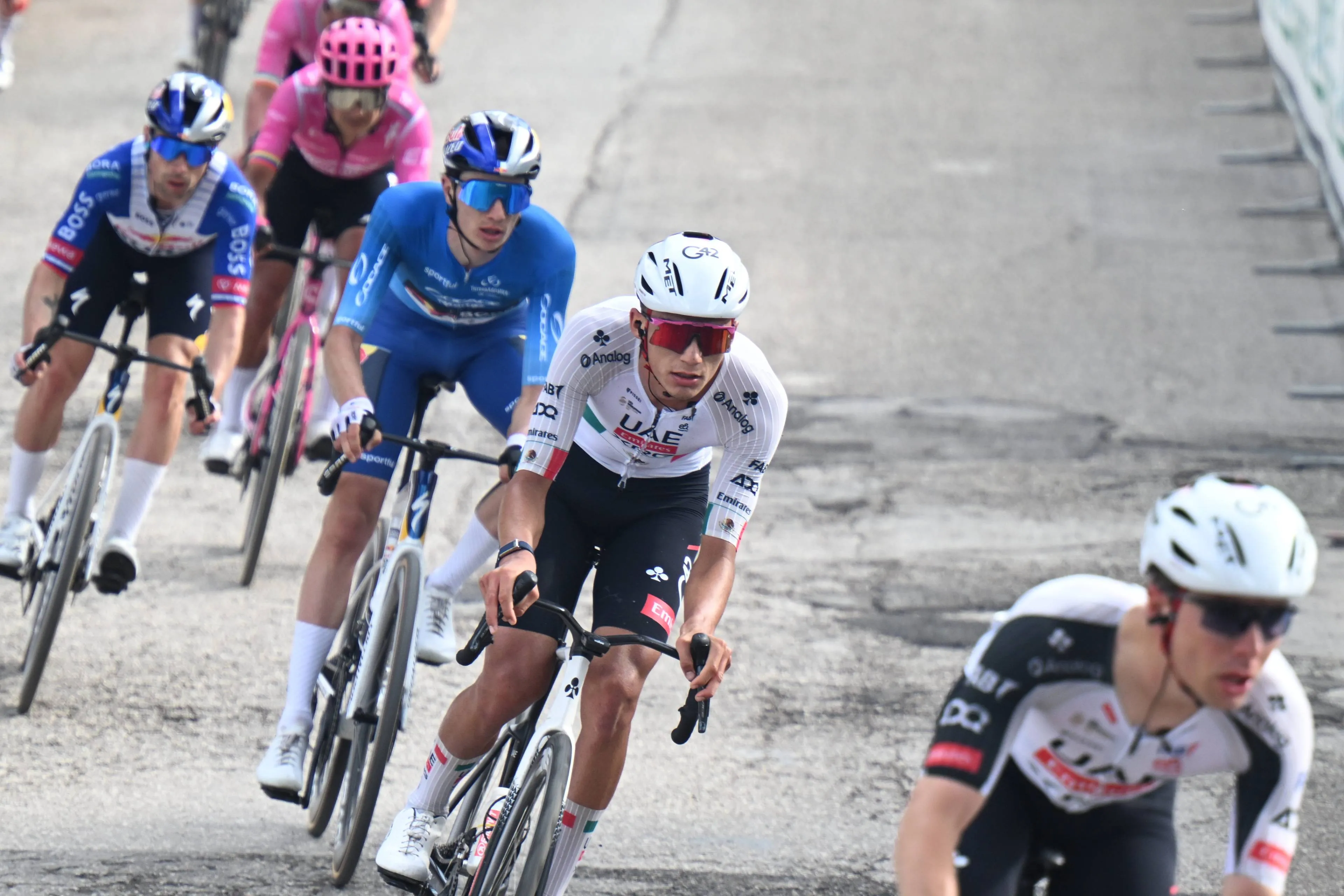 Isaac del Toro, en la etapa 5 de la Tirreno Adriático 2026.