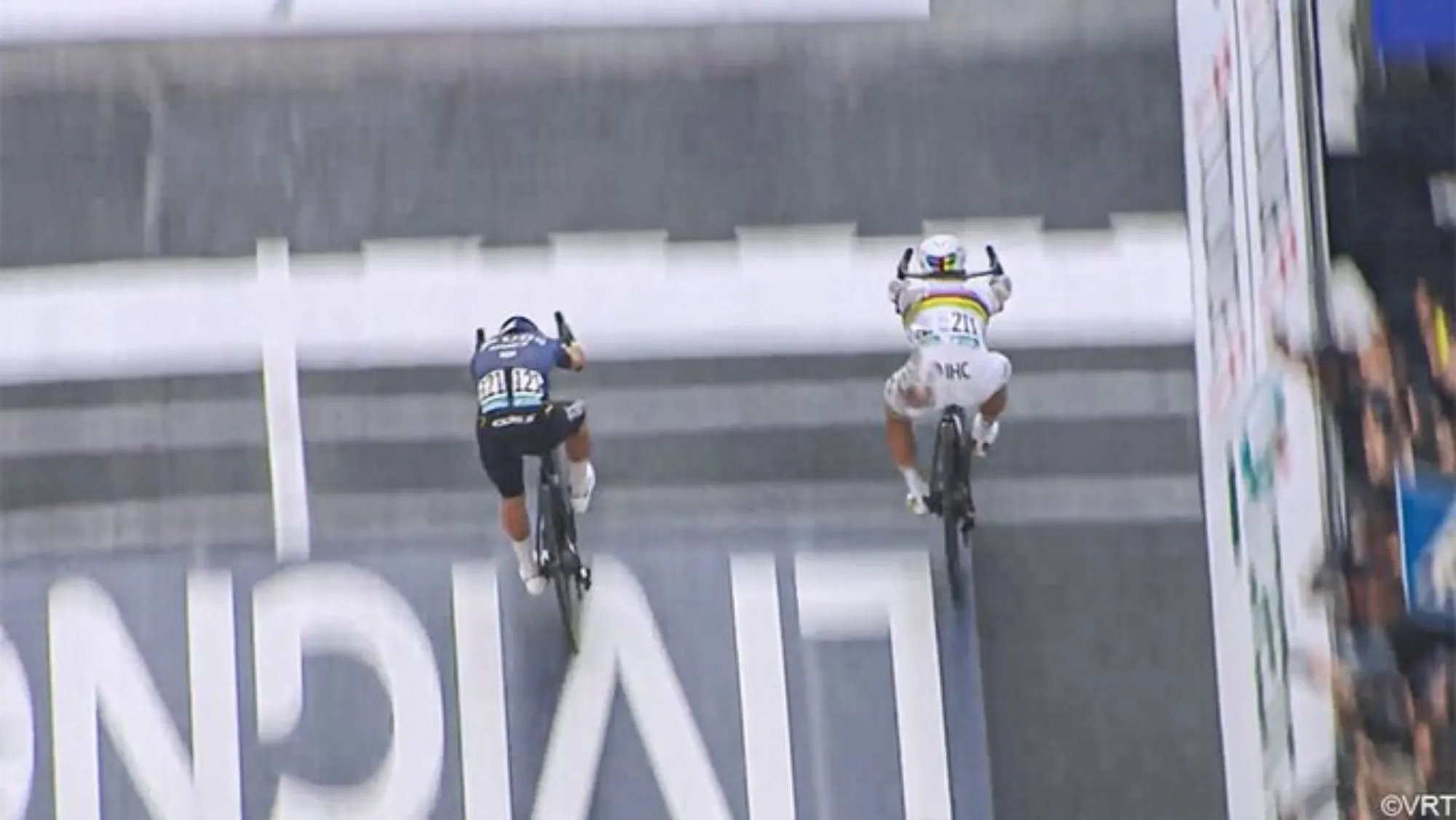 Photo finish of the 2026 Milano-Sanremo winning sprint between Tadej Pogacar and Tom Pidcock