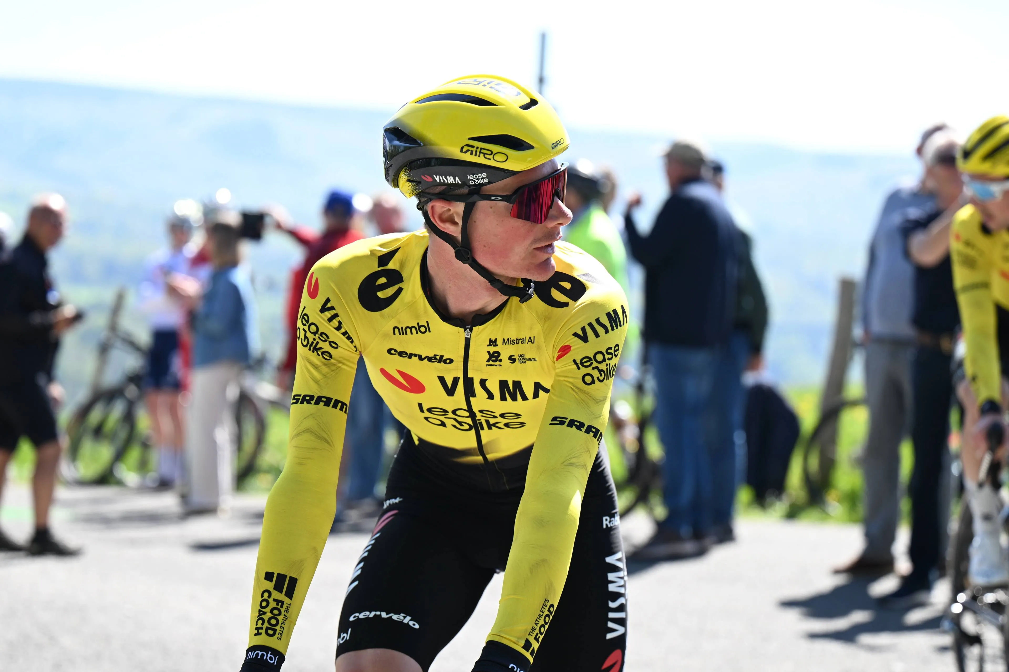 Ben Tulett durante el reconocimiento de Liège-Bastogne-Liège 2026