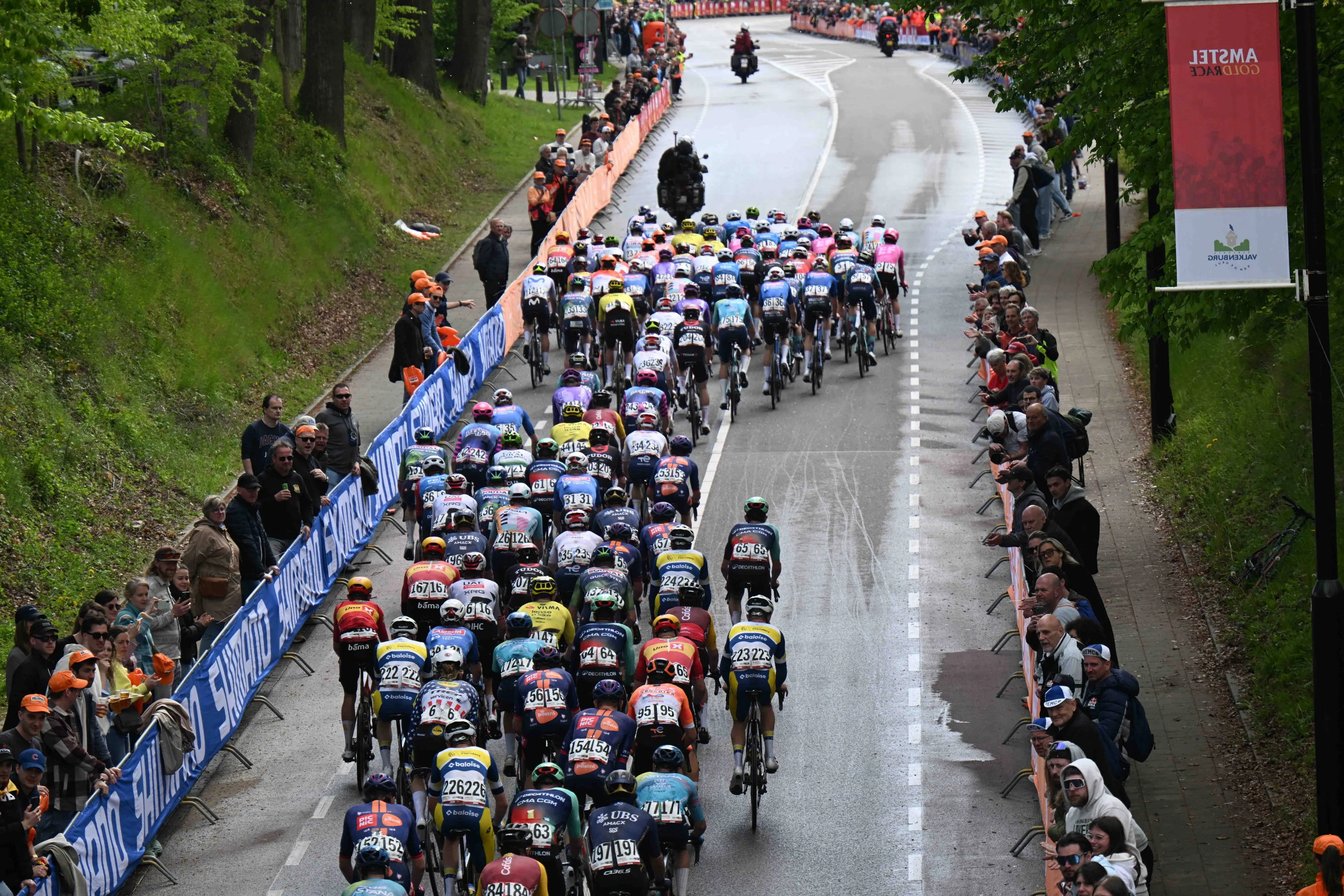 Pelotón profesional en la temporada 2026.