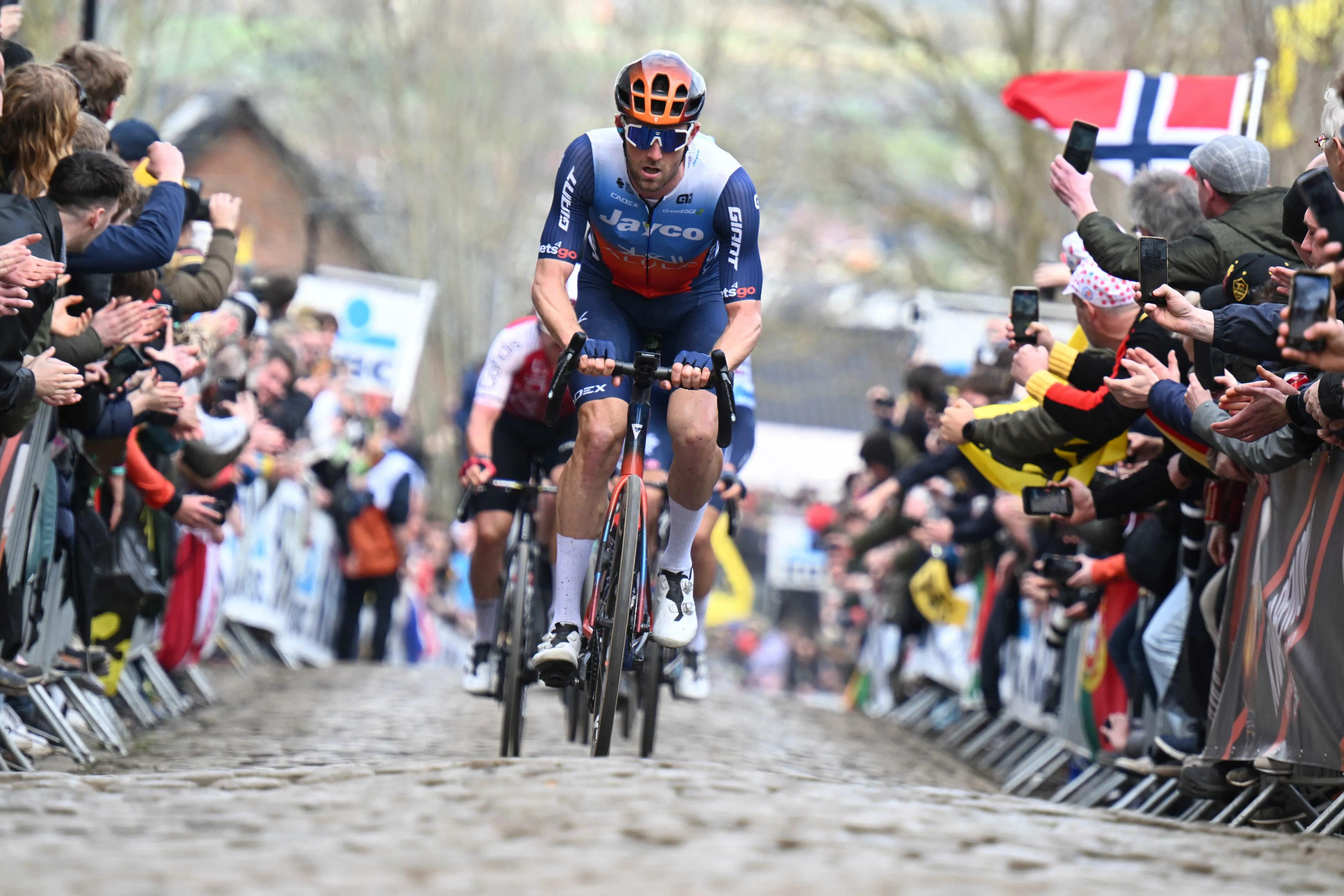 Luke Durbridge en París-Roubaix 2024