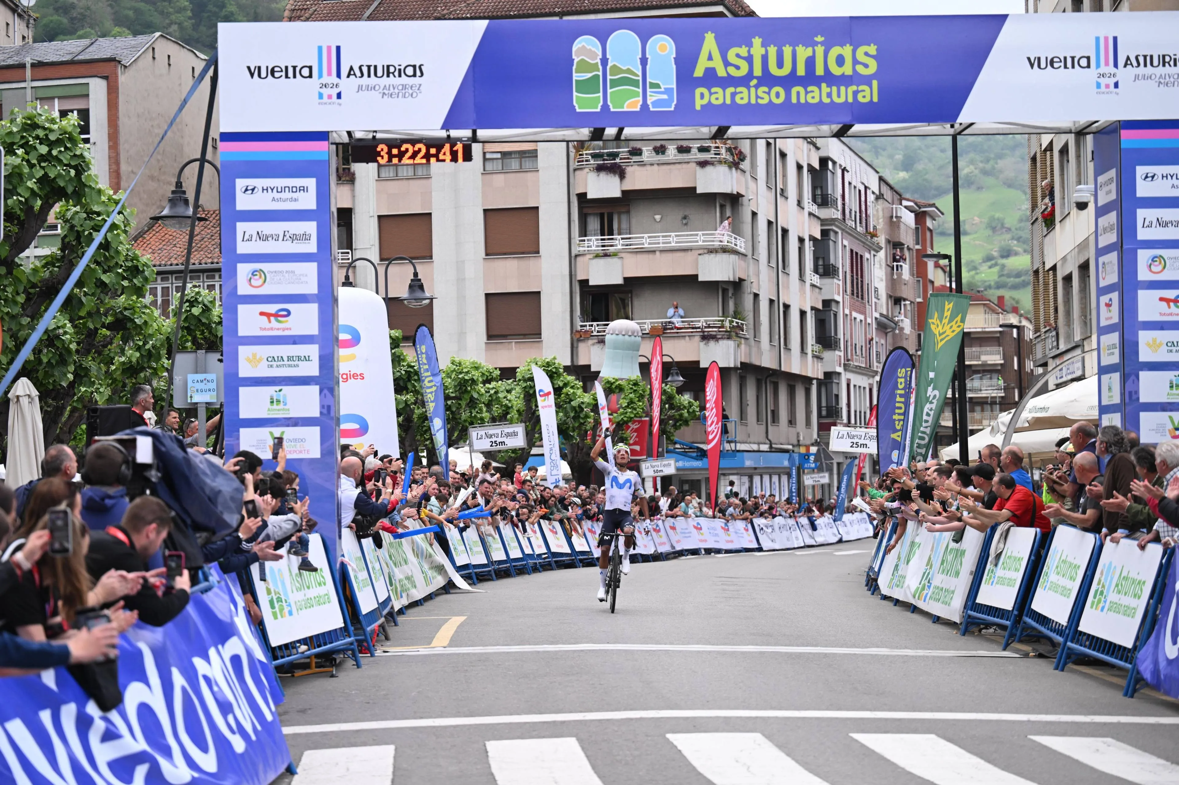Nairo Quintana vencendor en la segunda etapa de Vuelta a Asturias