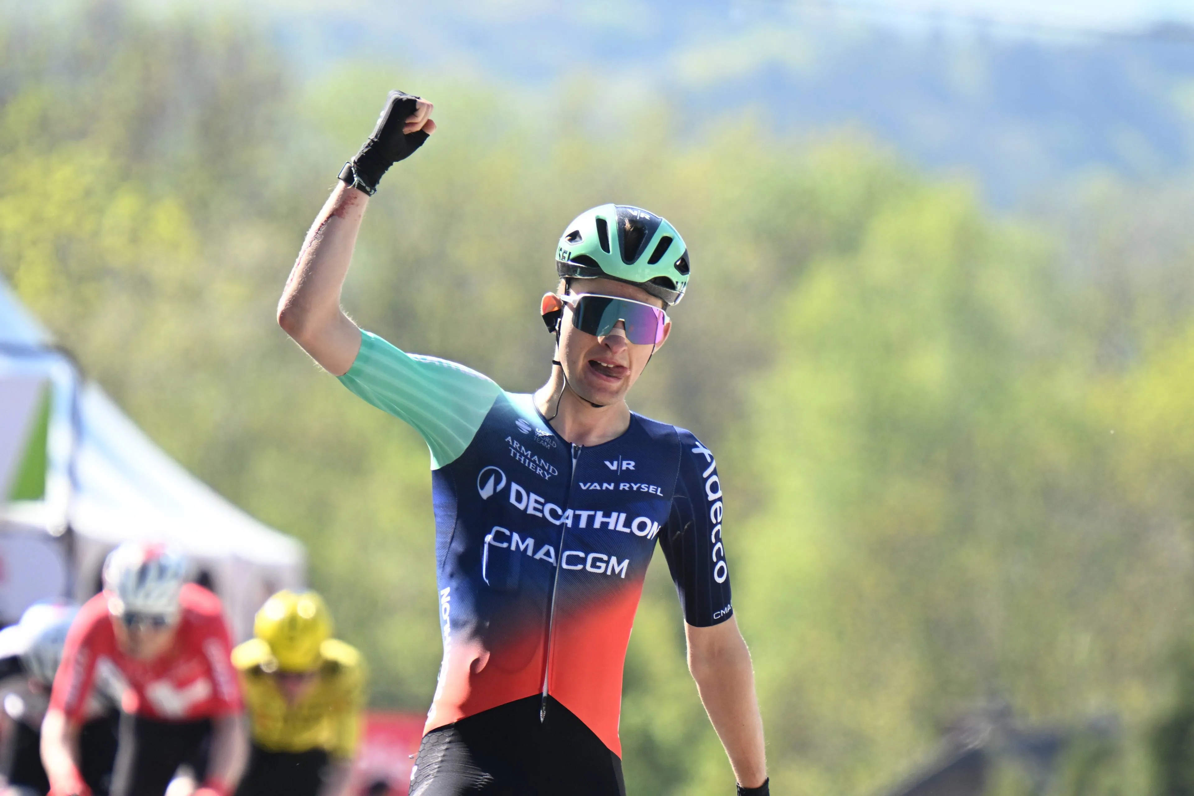 Paul Seixas cruza la meta en La Flèche Wallonne 2026