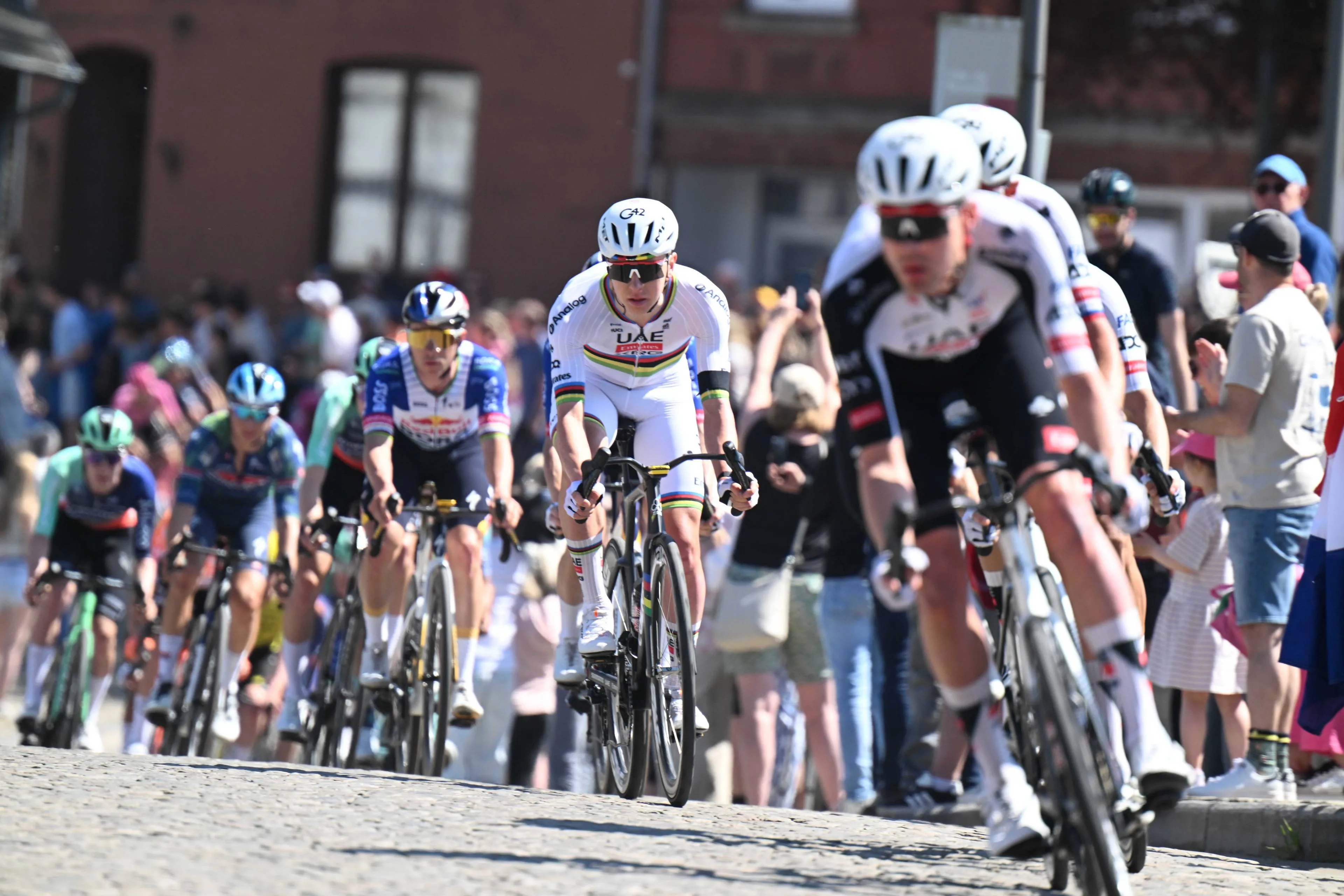 Tadej Pogacar, estrella del UAE Team Emirates XRG en 2026.