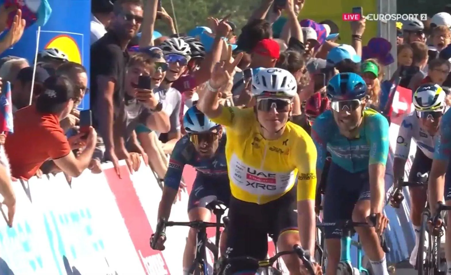 Tadej Pogacar venció la segunda etapa del Tour de Romandía