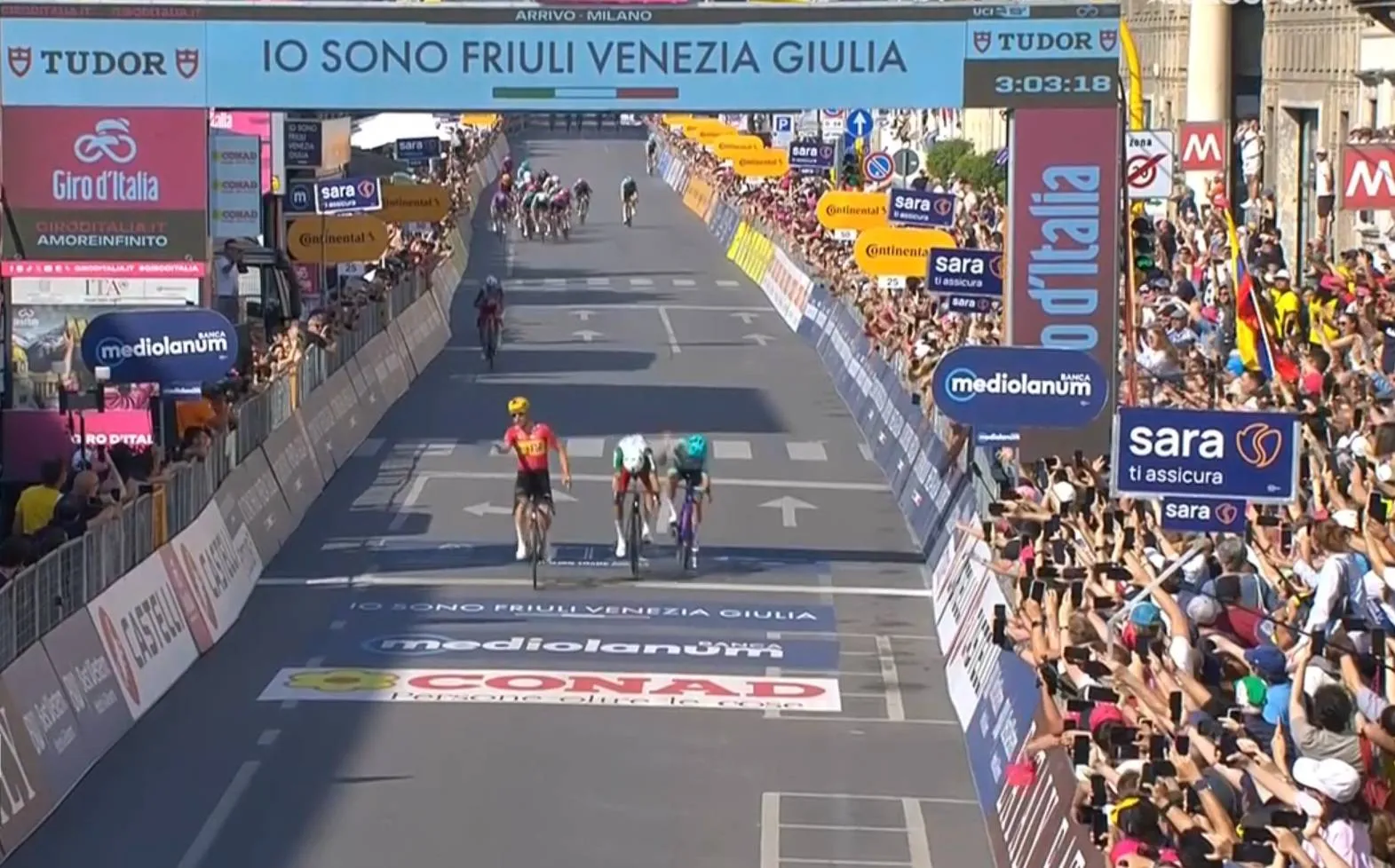Fredrik Dversnes gana la etapa 15 del Giro de Italia 2026.
