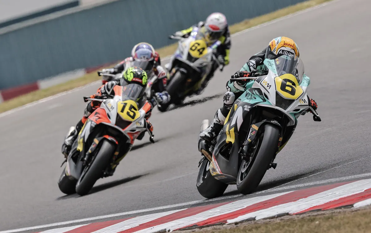 036939 wsbk donington park 2025