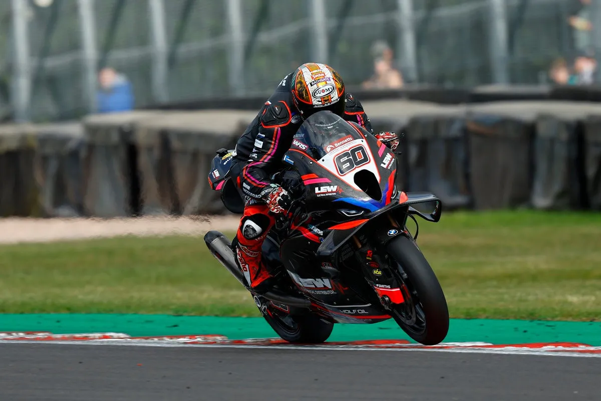 Peter Hickman pianifica il rientro nel British Superbike