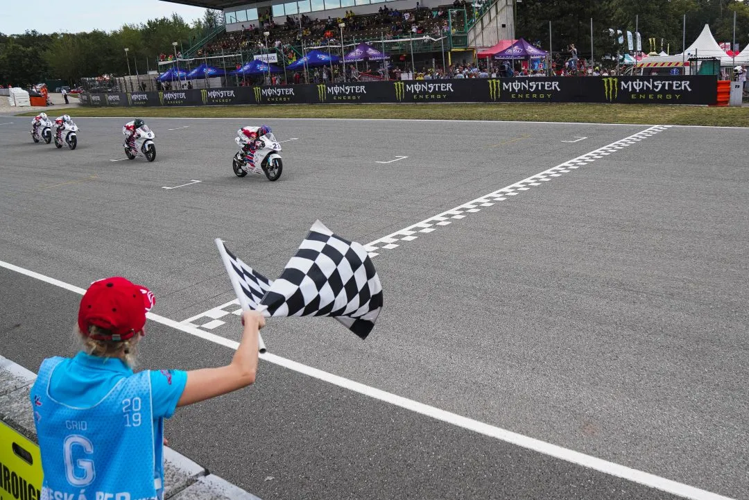 8db19002 cd1c 4fd6 b188 50a3d7b8b111 e1564987094424