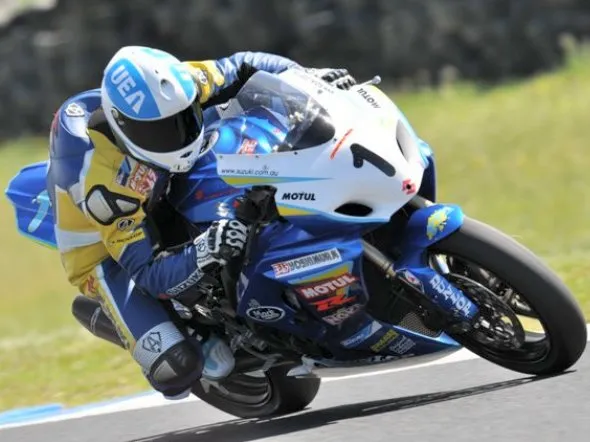8h phillip island 2011 troy herfoss suzuki