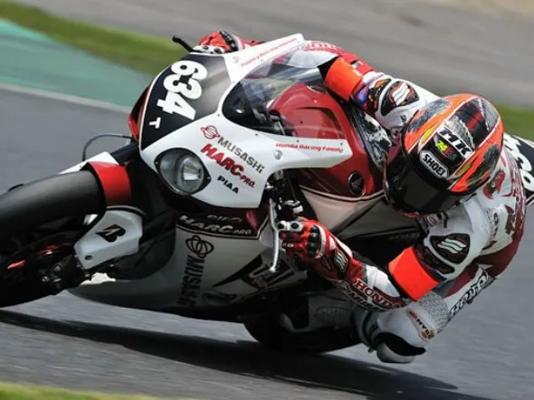 8hsuzuka race 2010 1
