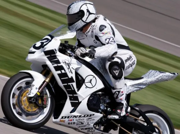 aaron yates 2010 jordan23suzuki