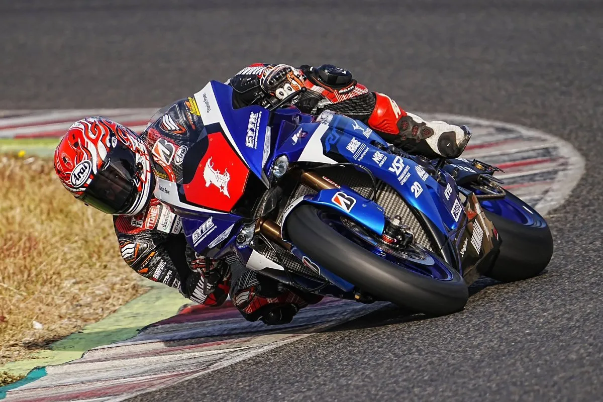 akito haga test yamaha factory racing team