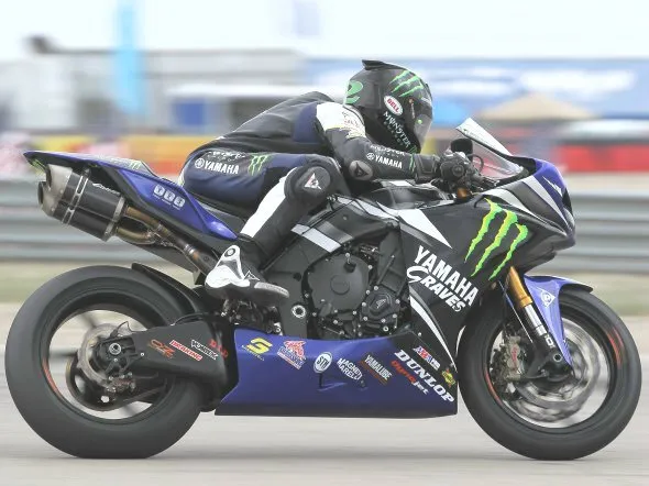 ama sbk race1 miller 2012 2