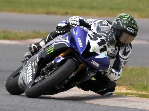 ama supersport millville race1 2011 2