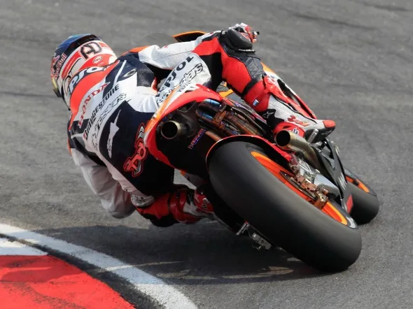 andrea dovizioso new honda rc212v