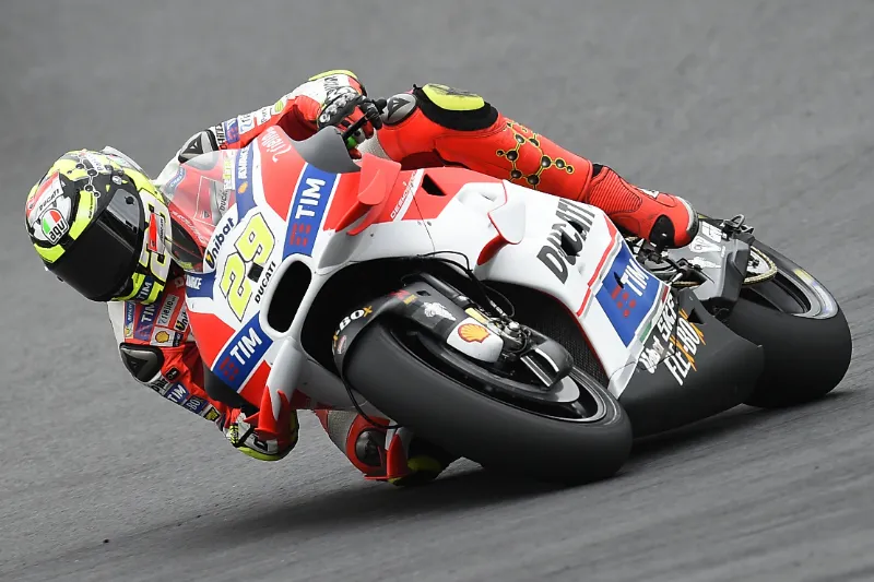 andrea iannone fp1 brno