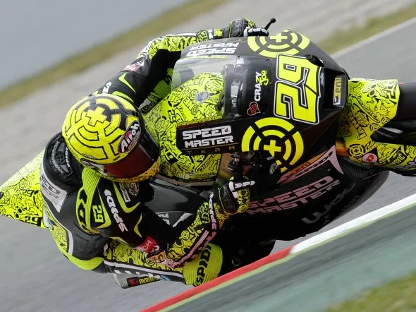 andrea iannone warm up barcellona 2011