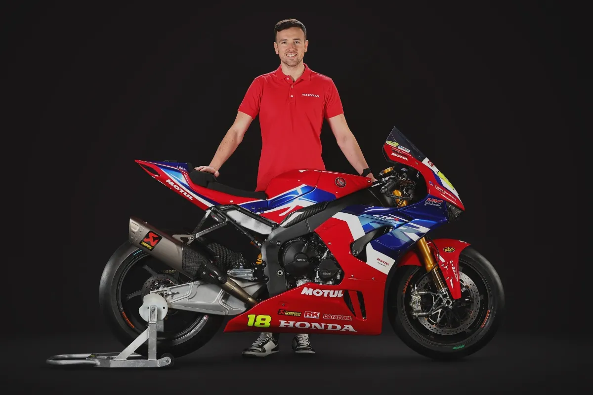 andrew irwin 2023 honda cbr 1000 rr r