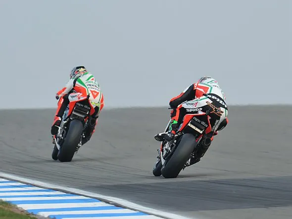 aprilia donington 2011 sbk