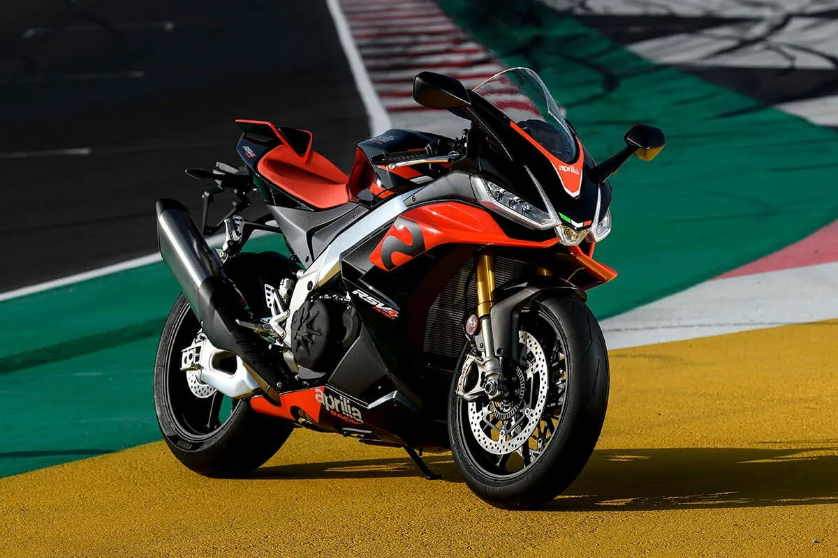 aprilia rsv4 1100 factory mwc