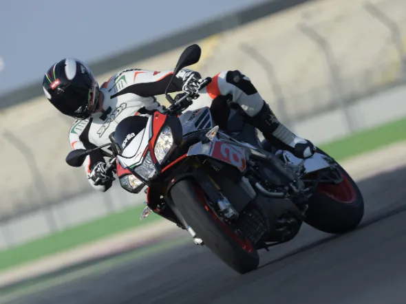 aprilia tuono v4 1000 factory 2