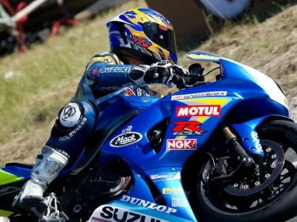 asbk team suzuki australia review