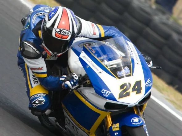 brendan roberts superbike phillip island