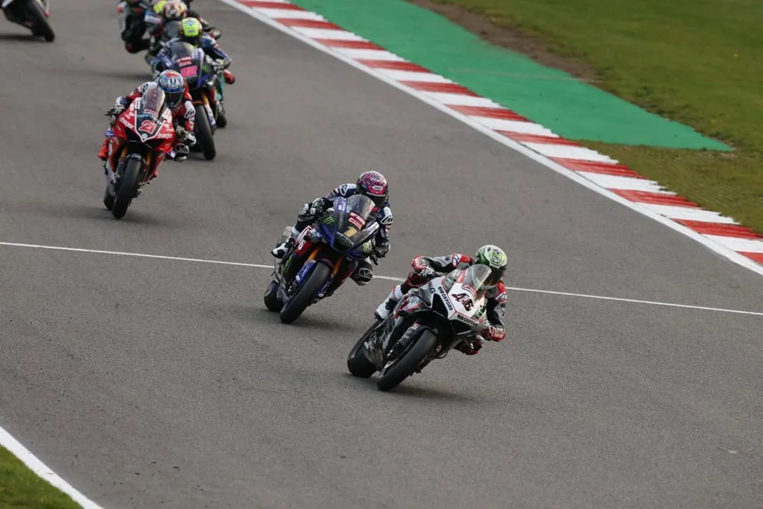 bsb brands hatch 2021 race 3
